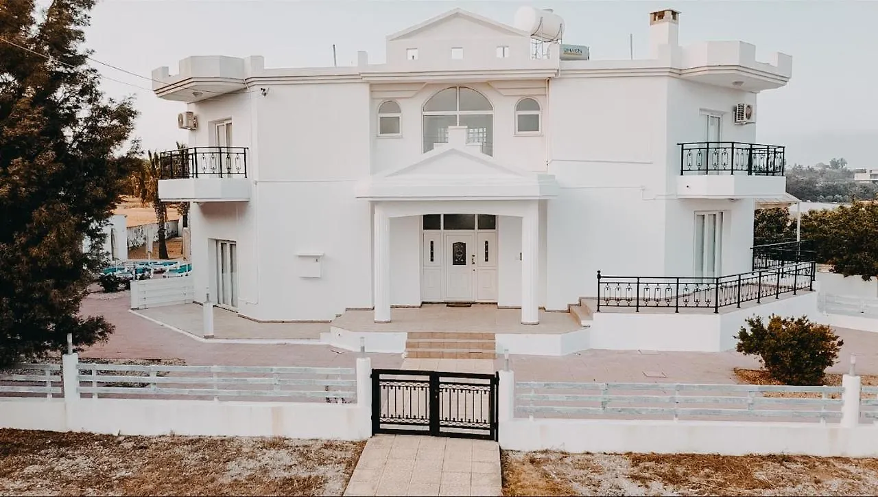 Varvara'S Villa Ayia Napa